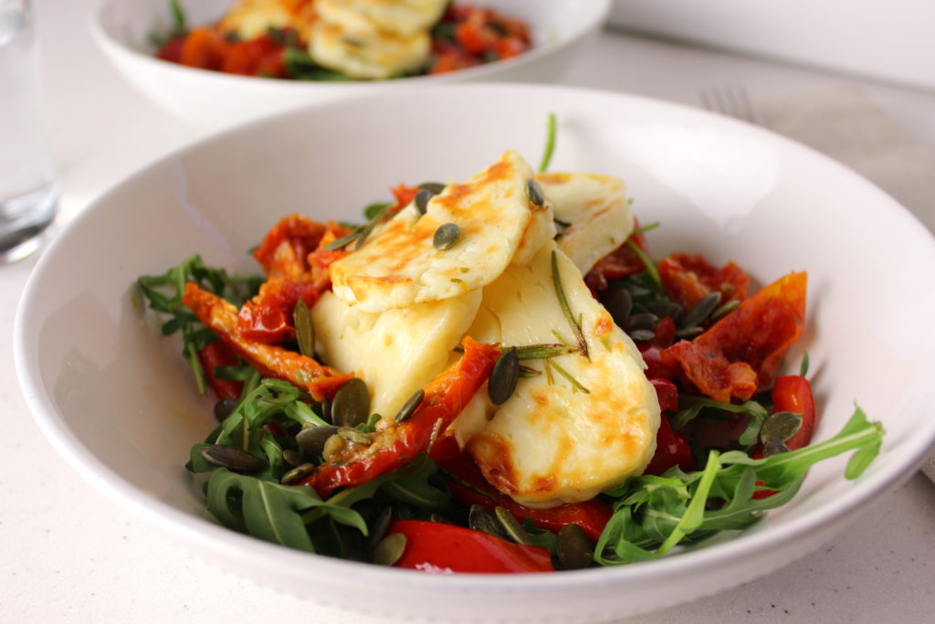 The Lifestyle Circle | Halloumi and red pepper salad | Acne diet recipes